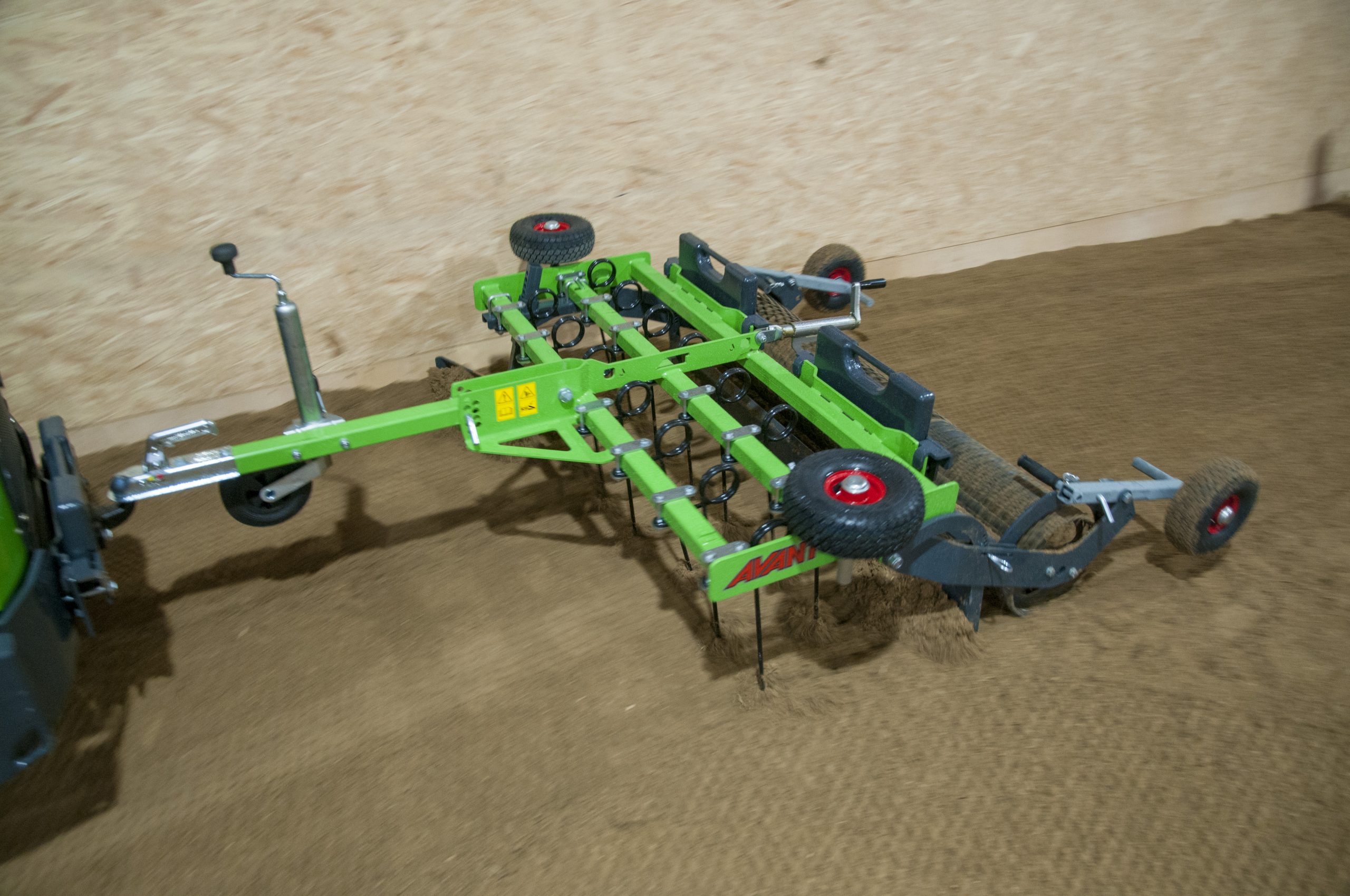 A21646 HORSE ARENA HARROW WORK 3 Avant